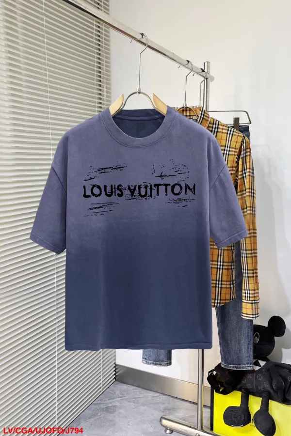 ルイヴィトン服 LOUIS VUITTON 2025新作 半袖Tシャツ