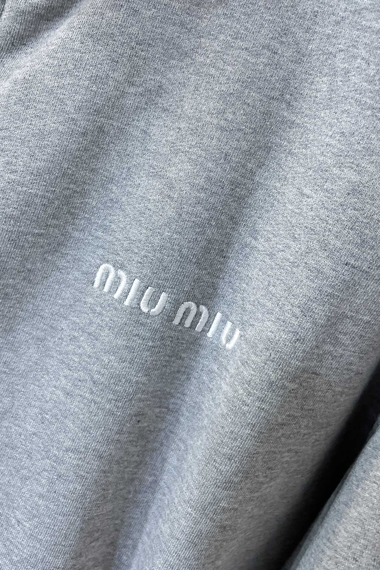 ミュウミュウ服 Miu Miu 2025新作 スタンドカラージャケット