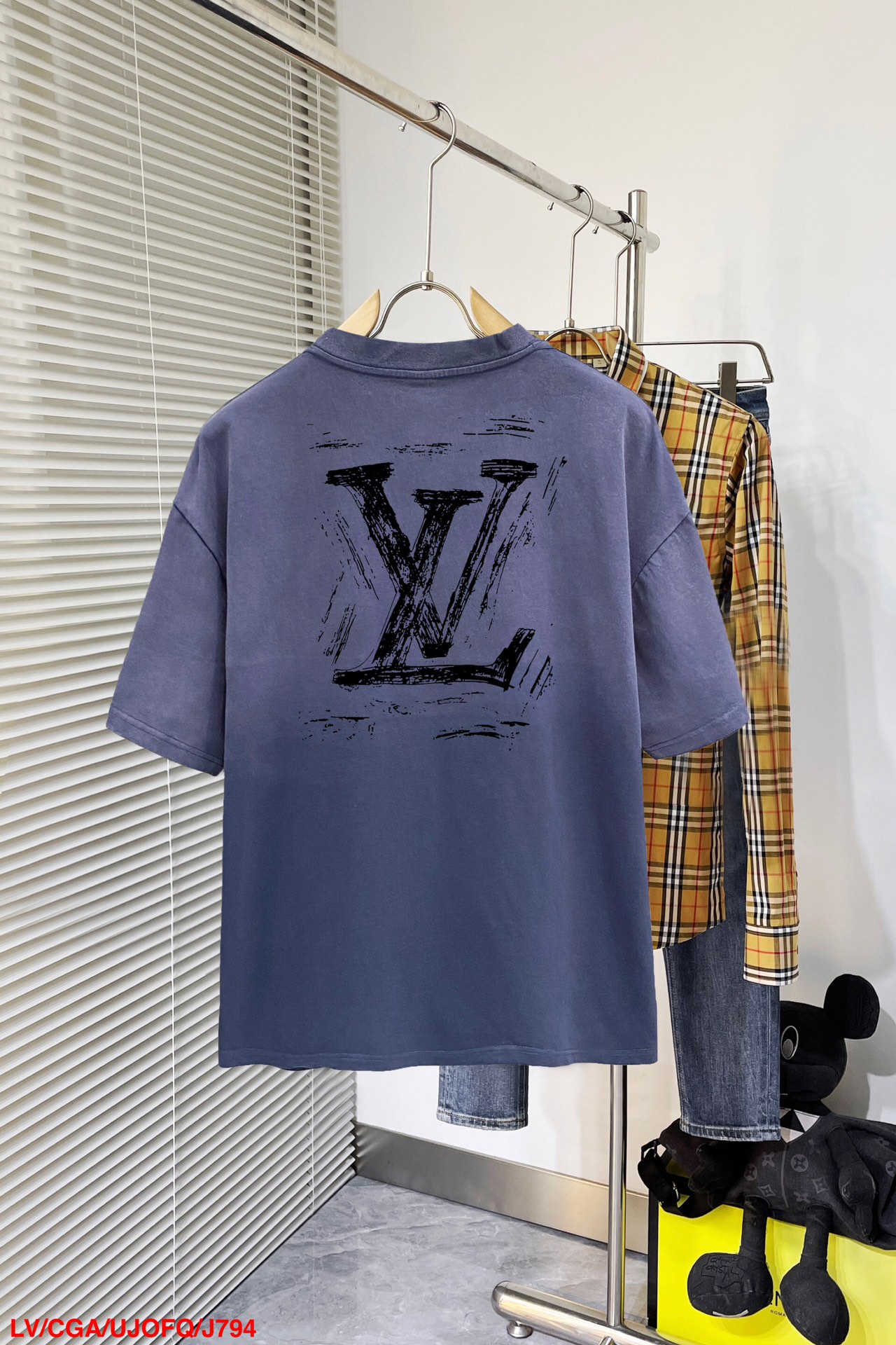 ルイヴィトン服 LOUIS VUITTON 2025新作 半袖Tシャツ