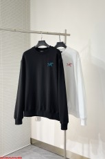 ARCTERYX服 ARCTERYX 2025新作 クルーネックスウェットシャツ