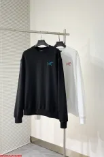 ARCTERYX服 ARCTERYX 2025新作 クルーネックスウェットシャツ