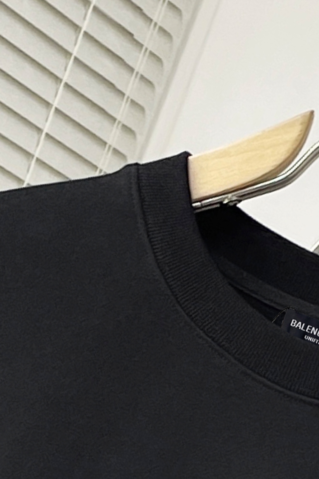 バレンシアガ服 BALENCIAGA 2025新作 クルーネックスウェットシャツ