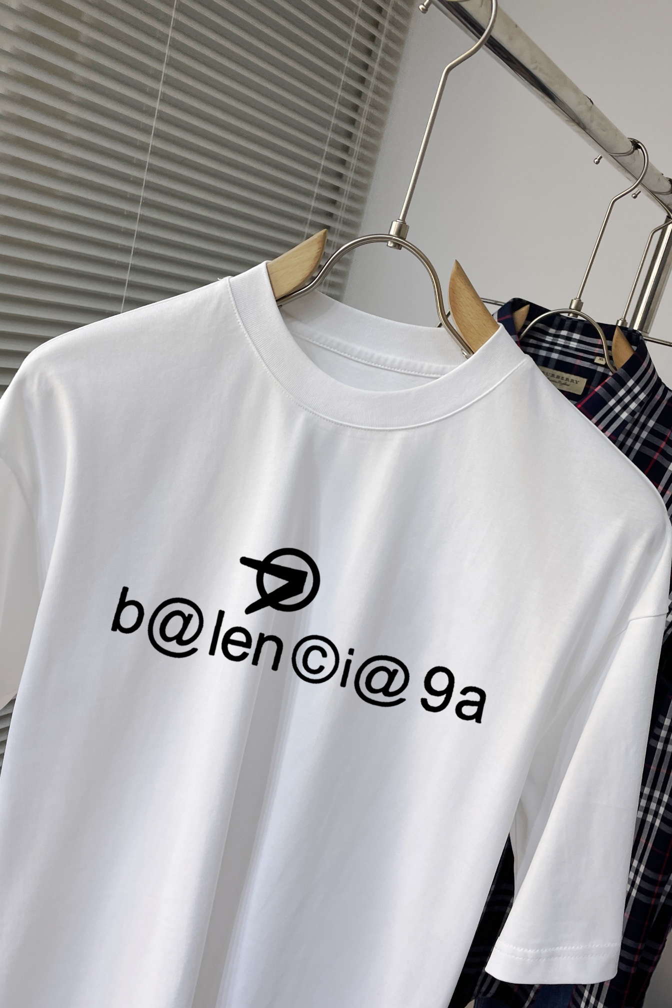 バレンシアガ服 BALENCIAGA 2025新作 半袖Tシャツ