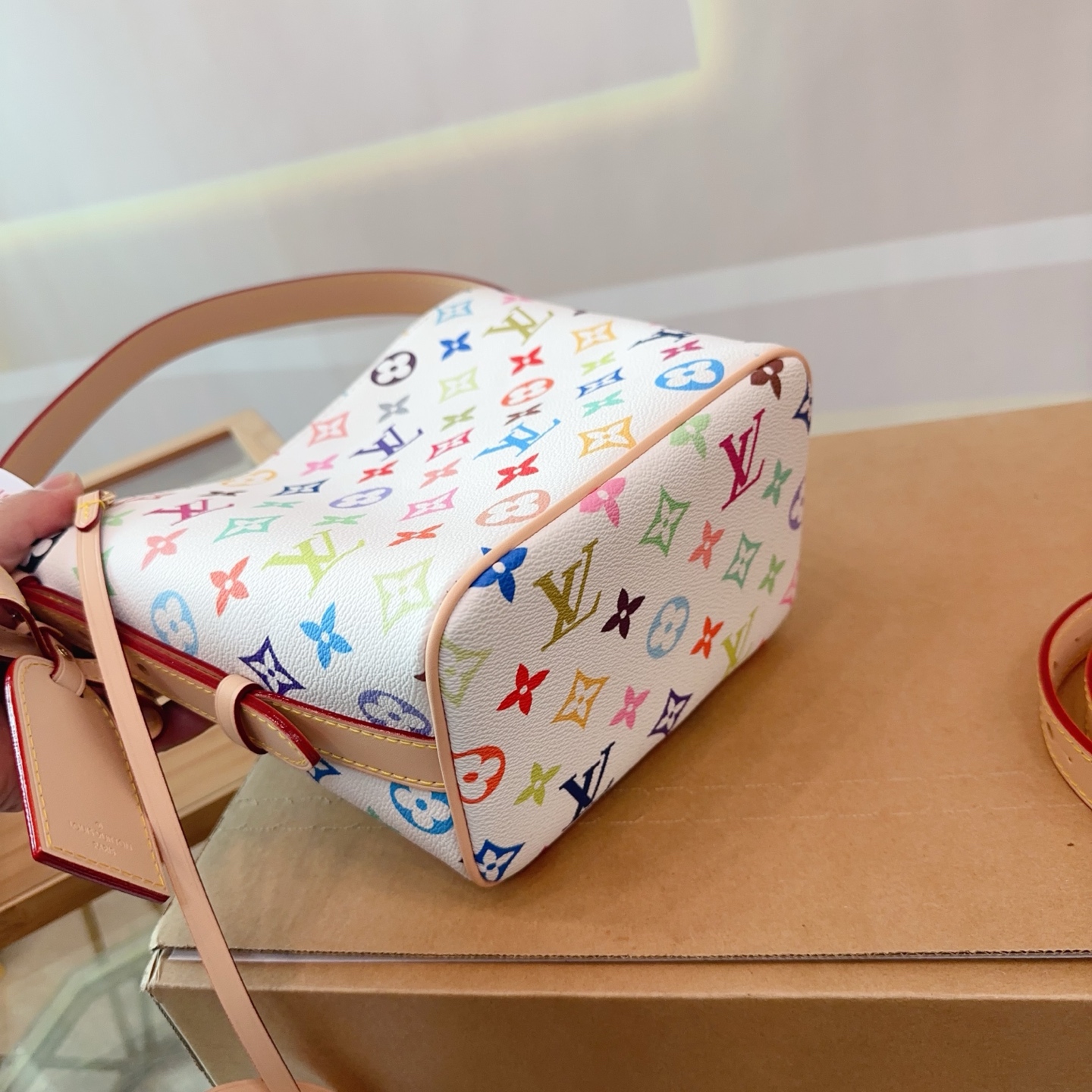 ルイヴィトンバッグ LOUIS VUITTON 2025新作 バケットバッグ