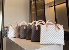 ルイヴィトンバッグ LOUIS VUITTON 2025新作 トートバッグ