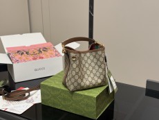 グッチバッグ GUCCI 2025新作 バケットバッグ