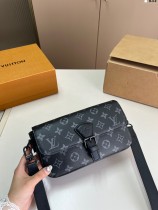 ルイヴィトンバッグ LOUIS VUITTON 2025新作 メッセンジャーバッグ