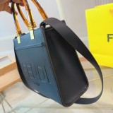 フェンディバッグ FENDI 2025新作 トートバッグ