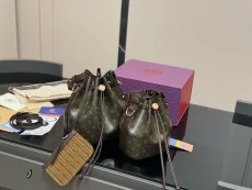トリーバーチバッグ TORY BURCH 2025新作 バケットバッグ