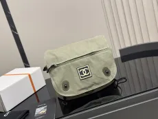 シャネルバッグ CHANEL 2025新作 トラベルバッグ