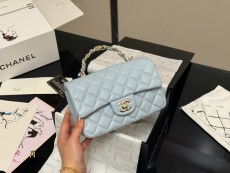 シャネルバッグ CHANEL 2025新作 ハンドバッグ