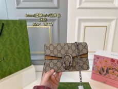 グッチバッグ GUCCI 2025新作 ウェストポーチ