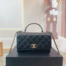 シャネルバッグ CHANEL 2025新作 チェーンバッグ