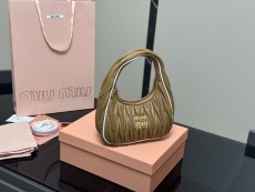 ミュウミュウバッグ Miu Miu 2025新作 ハンドバッグ