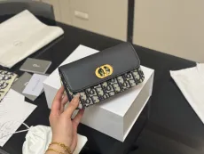 ディオールバッグ DIOR 2025新作 チェーンバッグ