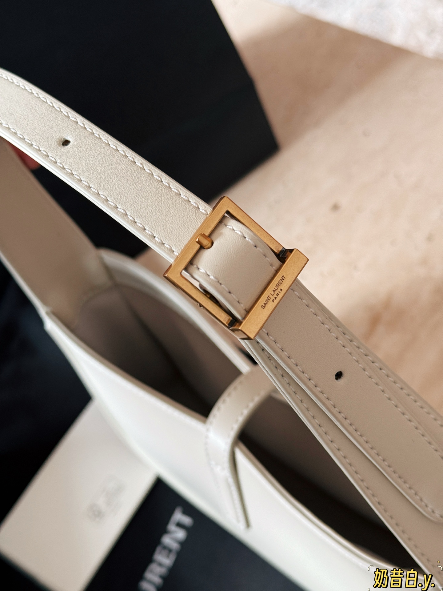 サンローランバッグ Yves Saint Laurent 2025新作 ショルダーバッグ