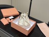 ミュウミュウバッグ Miu Miu 2025新作 バケットバッグ