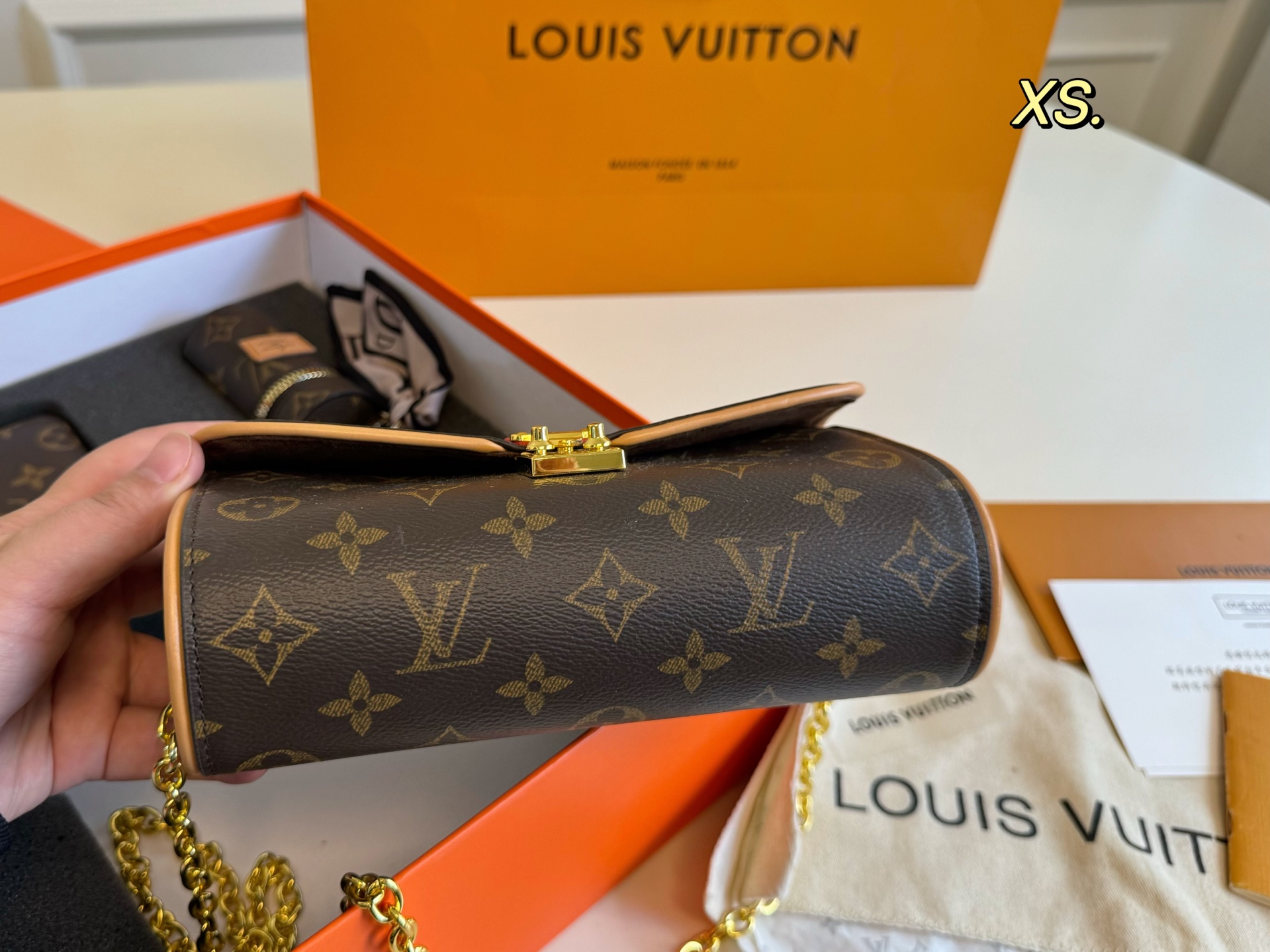 ルイヴィトンバッグ LOUIS VUITTON 2025新作 チェーンバッグ