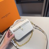ルイヴィトンバッグ LOUIS VUITTON 2025新作 メッセンジャーバッグ