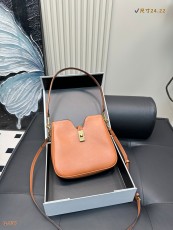 セリーヌバッグ CELINE 2025新作 ショルダーバッグ