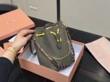 ミュウミュウバッグ Miu Miu 2025新作 バケットバッグ