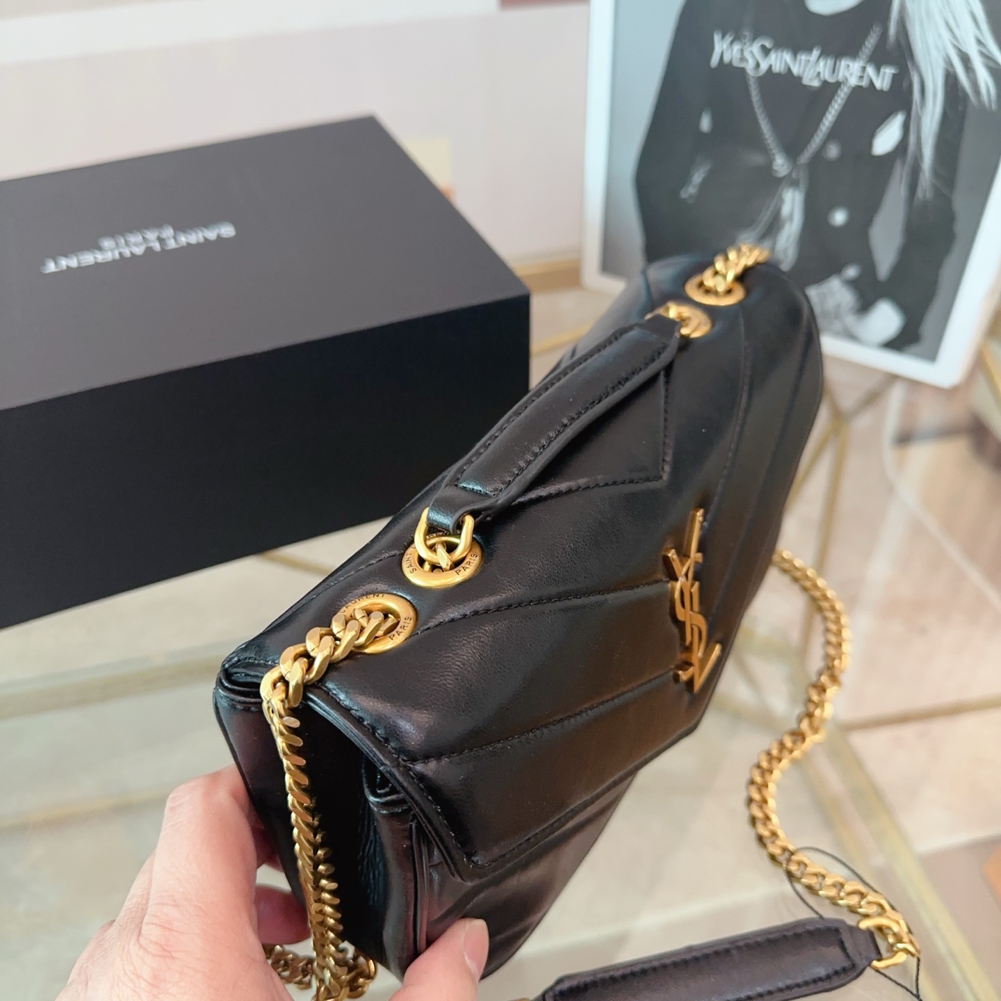サンローランバッグ Yves Saint Laurent 2025新作 エンベロープバッグ