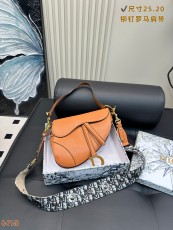 ディオールバッグ DIOR 2025新作 ハンドバッグ