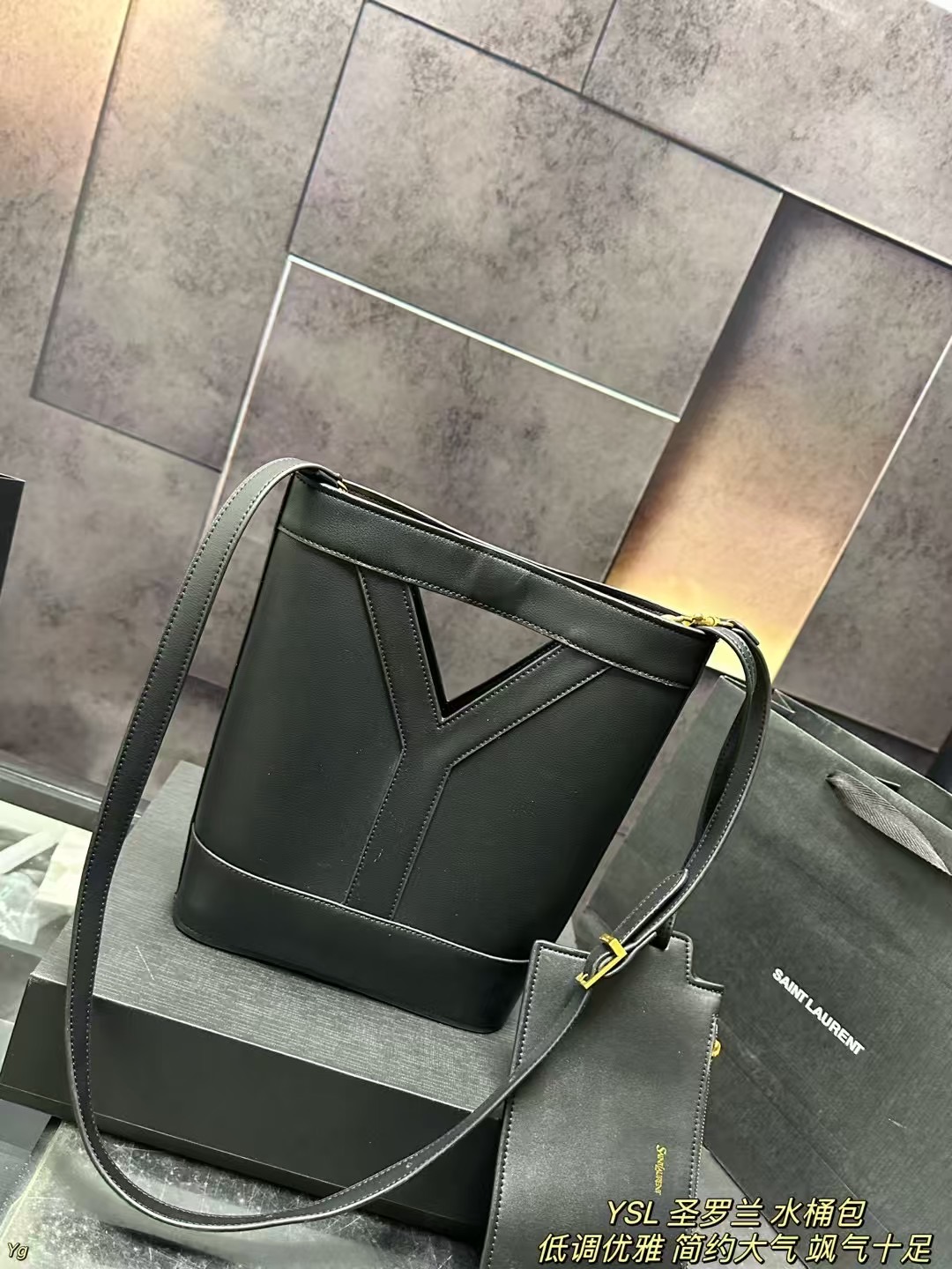 サンローランバッグ Yves Saint Laurent 2025新作 バケットバッグ