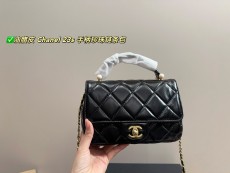 シャネルバッグ CHANEL 2025新作 チェーンバッグ