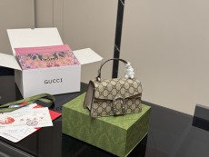 グッチバッグ GUCCI 2025新作 ハンドバッグ