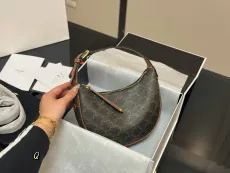 セリーヌバッグ CELINE 2025新作 ショルダーバッグ