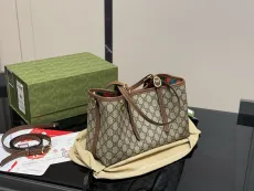 グッチバッグ GUCCI 2025新作 ハンドバッグ
