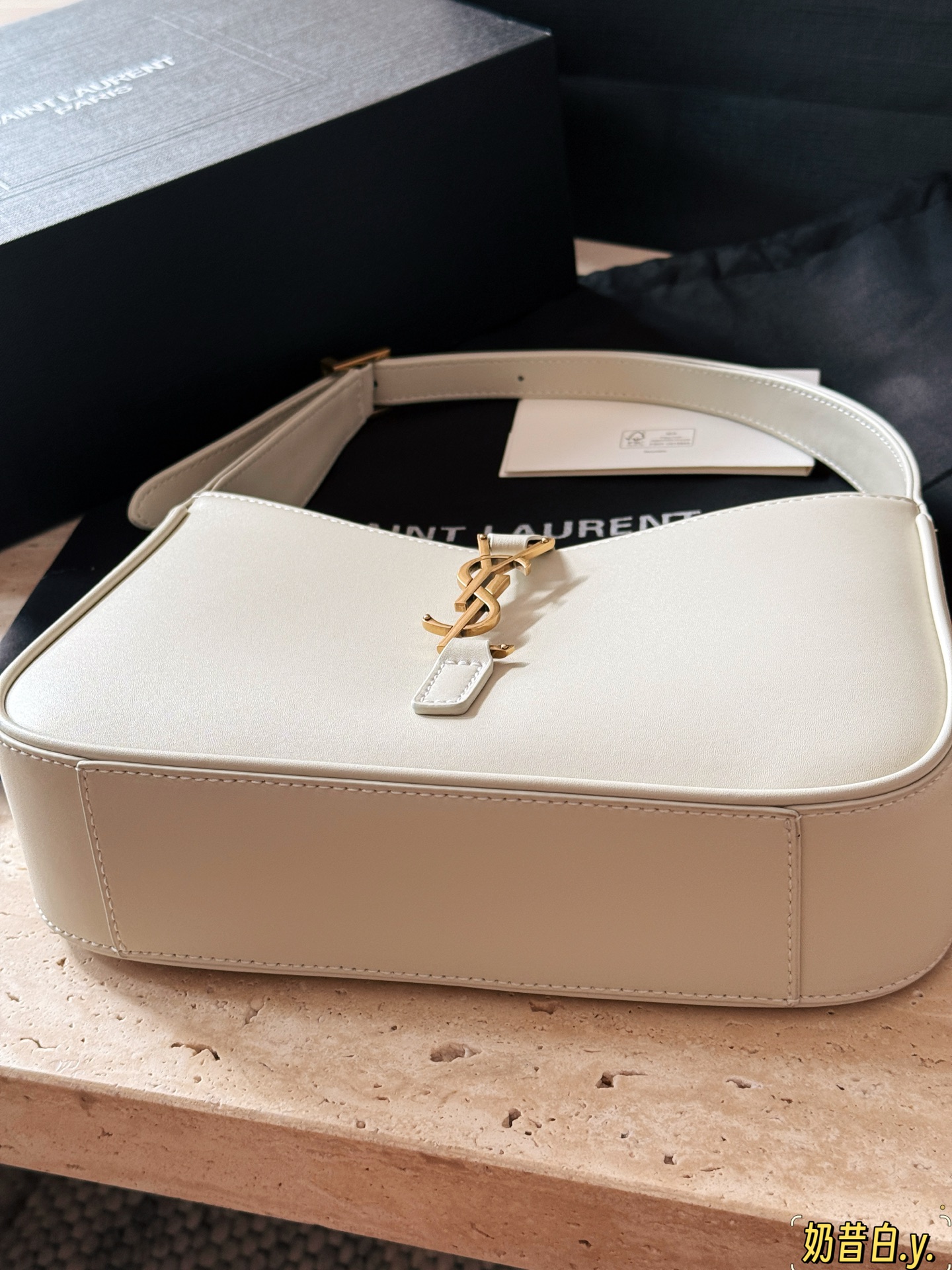 サンローランバッグ Yves Saint Laurent 2025新作 ショルダーバッグ