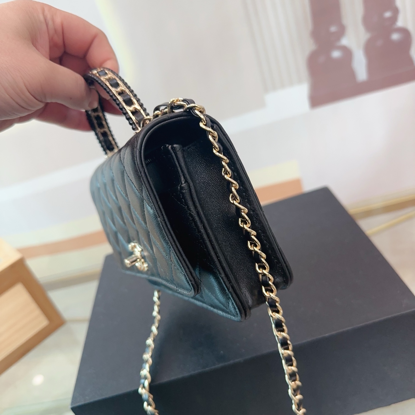 シャネルバッグ CHANEL 2025新作 チェーンバッグ