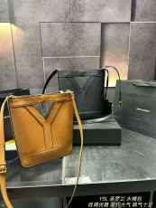 サンローランバッグ Yves Saint Laurent 2025新作 バケットバッグ