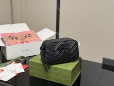 グッチバッグ GUCCI 2025新作 ハンドバッグ