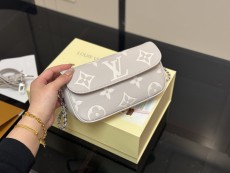 ルイヴィトンバッグ LOUIS VUITTON 2025新作 ハンドバッグ
