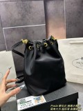 プラダバッグ PRADA 2025新作 バケットバッグ