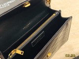 サンローランバッグ Yves Saint Laurent 2025新作 エンベロープバッグ