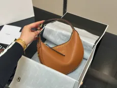セリーヌバッグ CELINE 2025新作 ショルダーバッグ