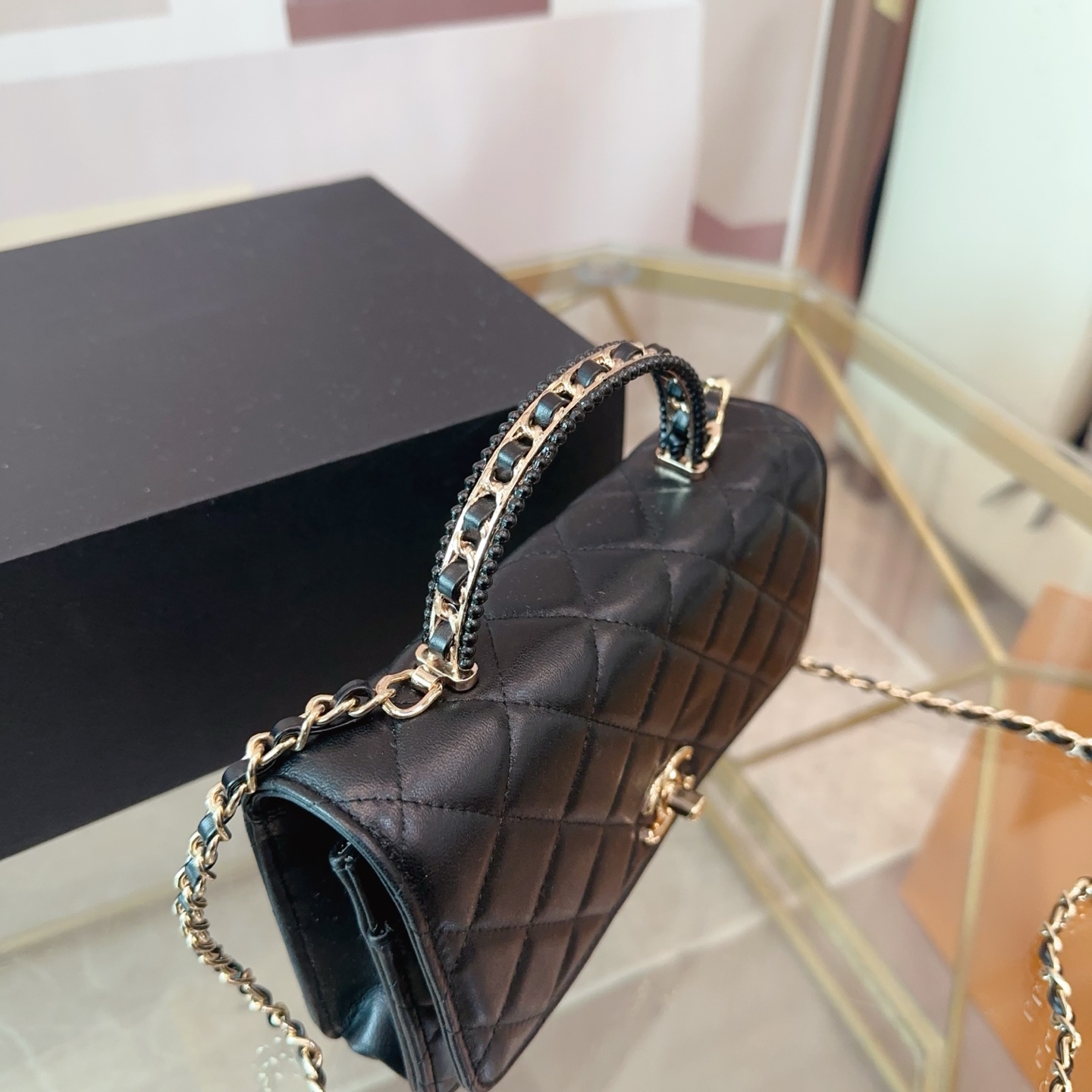 シャネルバッグ CHANEL 2025新作 チェーンバッグ