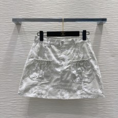 シャネル服 CHANEL 2025新作 短いスカート