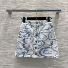 シャネル服 CHANEL 2025新作 短いスカート