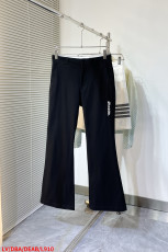 ルイヴィトン服 LOUIS VUITTON 2025新作 ズボン