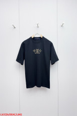 ルイヴィトン服 LOUIS VUITTON 2025新作 半袖Tシャツ