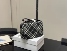 バーバリーバッグ BURBERRY 2025新作 ハンドバッグ