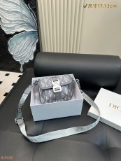 ディオールバッグ DIOR 2025新作 ハンドバッグ