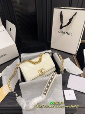 シャネルバッグ CHANEL 2025新作 クロスボディバッグ