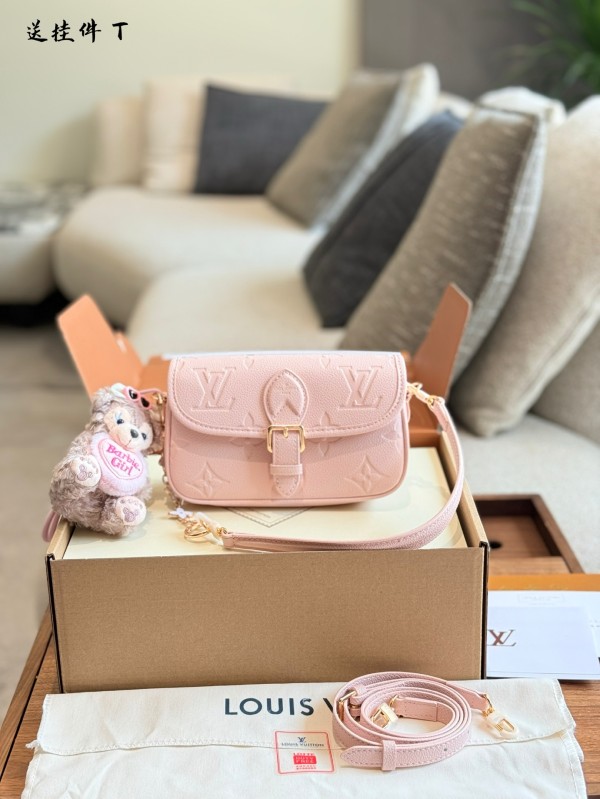 ルイヴィトンバッグ LOUIS VUITTON 2025新作 脇の下バッグ