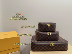 ルイヴィトンバッグ LOUIS VUITTON 2025新作 メイクケース